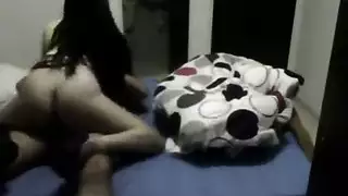 امرأة مصرية ناضجة تأخذ زب في جماع عربي شغوف