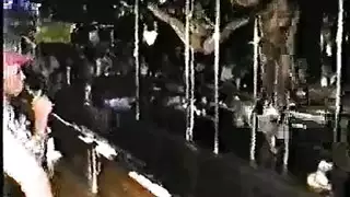 الابن ليشعر الامعا امه