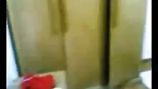 جار بينيك جرتو قدام جوزها