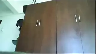 إصبع نيك هاردكور وجنس خشن لملكة الفرج المشعر هالي