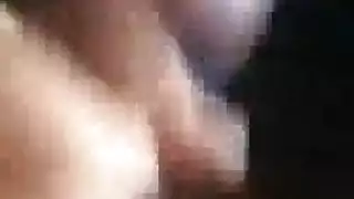 إيلاج مزدوج ينتهي بنافورة مني