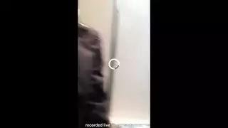 مضيفات الطيران يمارسن الجنس مقابل المال في الجو