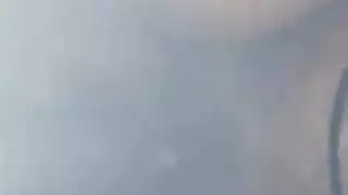 عاهرة أكبر تأخذ شرجًا خشنًا من الخلف